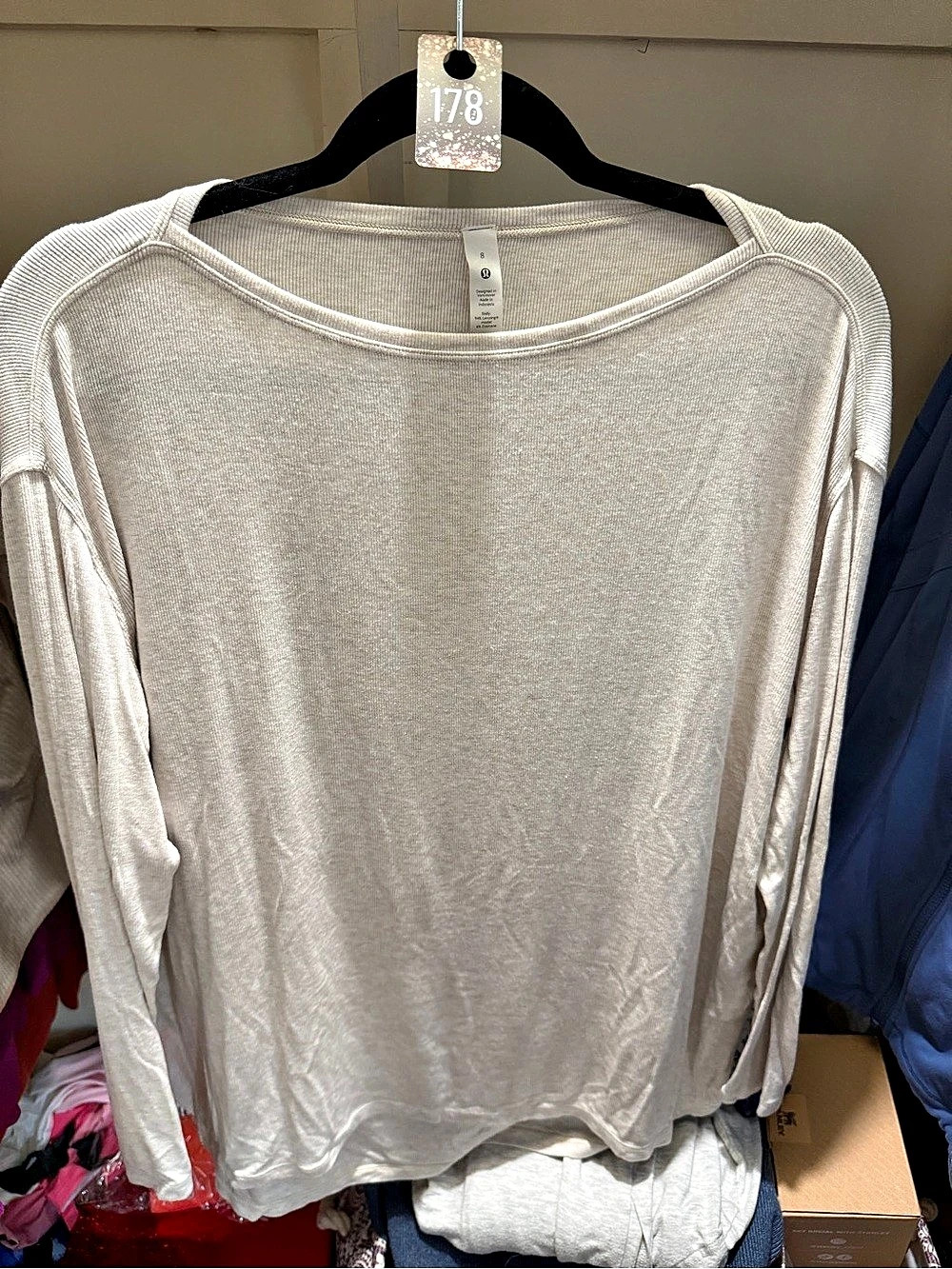 178- Lululemon Back in action ribbed Heathered white opal size 8